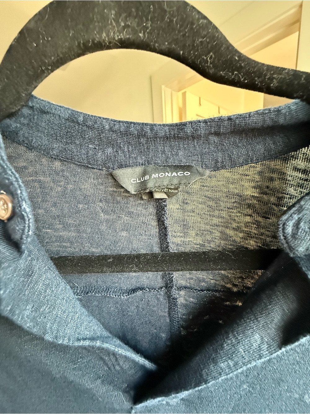 Club Monaco woman’s  Dark Blue Short-Sleeve Henley Polo - Picture 3 of 5